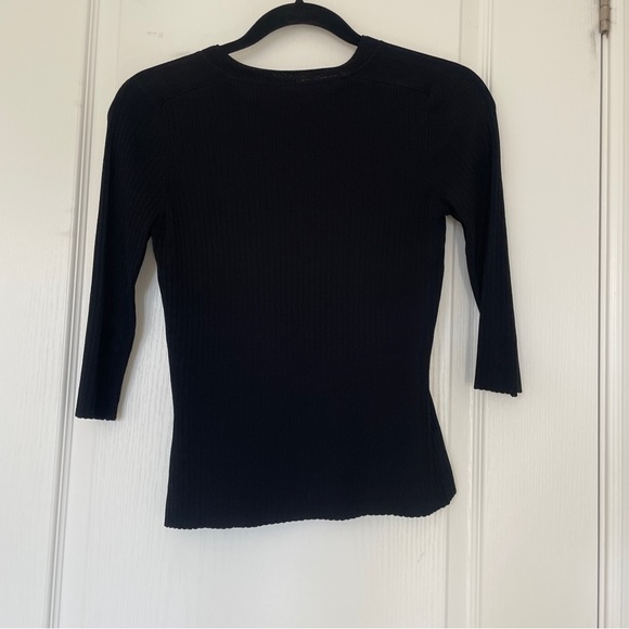 Silk cardigan top with silver buckle and black ribbed fabric - Picture 4 of 4